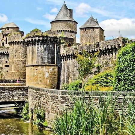 Appartement Avec Vue Fougeres Luaran gambar