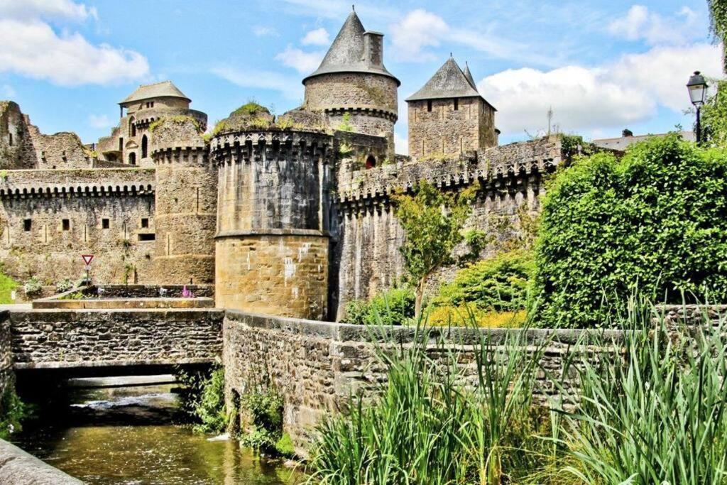 Appartement Avec Vue Fougeres Luaran gambar